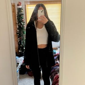 black zip up sweatshirt, never worn